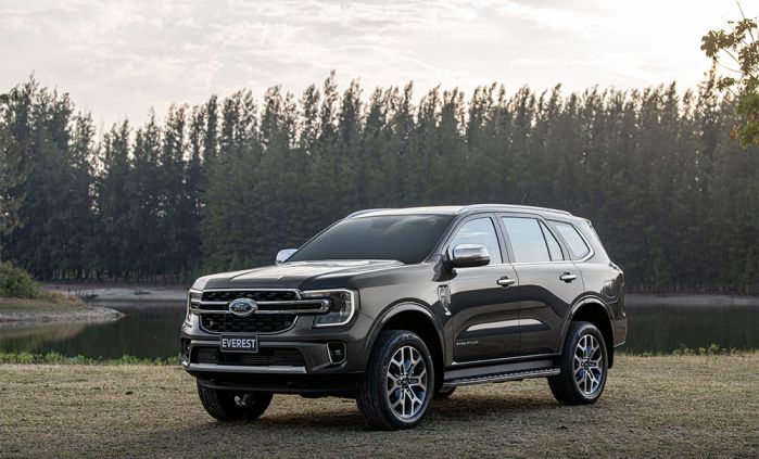ด้านหน้า Ford Everest 2023