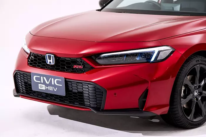 Honda Civic ปี 2024 ไมเนอร์เชนจ์ หน้าใหม่ เพิ่มออปชั่น เผยราคาไฮบริดถูกลง