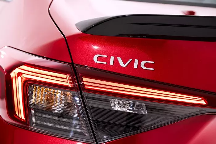 Honda Civic ปี 2024 ไมเนอร์เชนจ์ หน้าใหม่ เพิ่มออปชั่น เผยราคาไฮบริดถูกลง