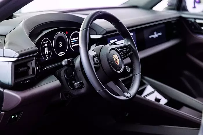 Porsche Macan 2024 เจ็นฯ 2 เปิดตัว 4 รุ่นย่อย ราคาเริ่ม 4.99 ล้าน ขุมพลังไฟฟ้าเคลมวิ่ง 641 กม./ชาร์จ