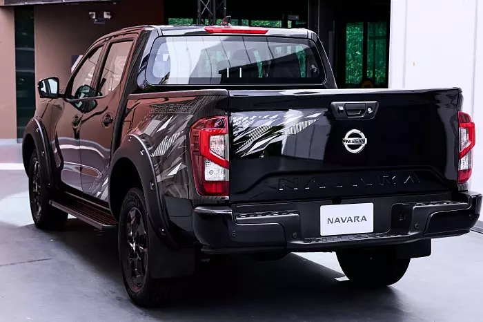 Nissan Navara รุ่น แบล็ค อิดิชั่น (Black Edition)