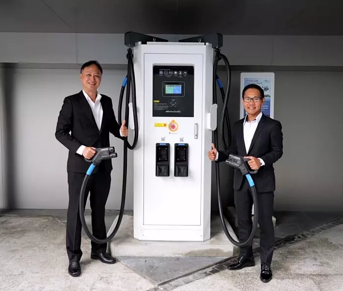 โตโยต้า จับมือ OR ตั้งจุดชาร์จรถยนต์ไฟฟ้าที่ Toyota ALIVE 2 หัวชาร์จ DC 120kW พร้อมแจกกาแฟฟรี