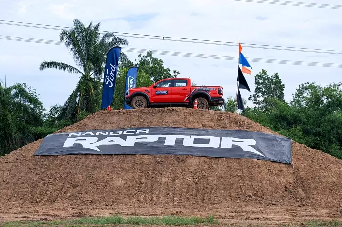 ฟอร์ด จัดกิจกรรม King of Tough สนามสุดท้ายสุราษฯ โชว์จัดเต็มสมรรถนะ Ford Ranger Raptor ปี 2024