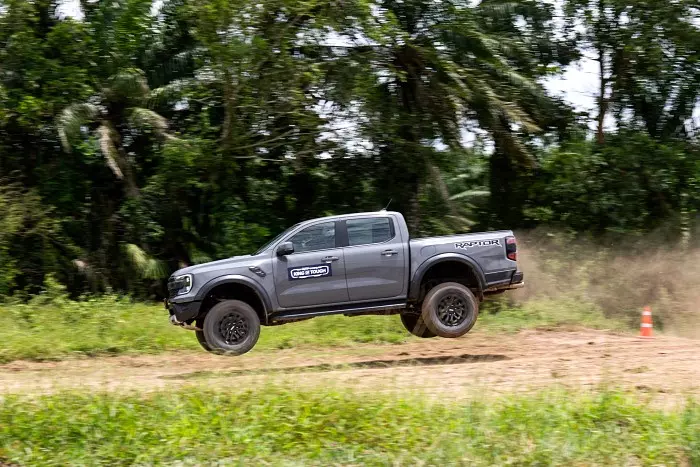 ฟอร์ด จัดกิจกรรม King of Tough สนามสุดท้ายสุราษฯ โชว์จัดเต็มสมรรถนะ Ford Ranger Raptor ปี 2024