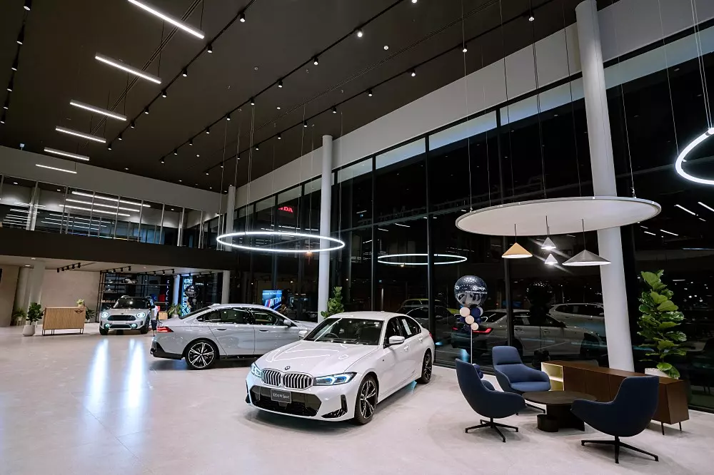 BMW เปิดโชว์รูมใหญ่อยุธยา บริการครบวงจร ตัวถังและสี รองรับ 12 คันต่อวัน