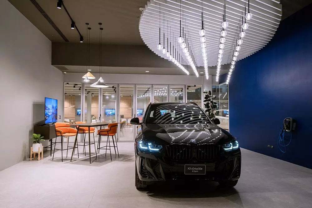 BMW เปิดโชว์รูมใหญ่อยุธยา บริการครบวงจร ตัวถังและสี รองรับ 12 คันต่อวัน