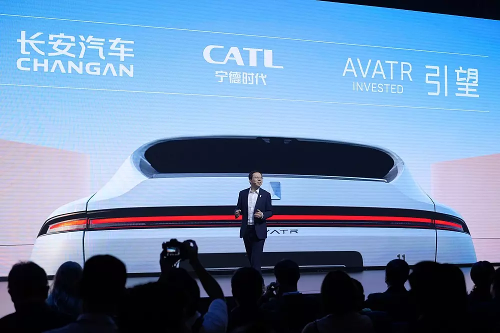 Changan Avatr 11 ปี 2025 เปิดตัวในไทย เคลมวิ่ง 680 กม./ชาร์จ ราคาเริ่ม 2,099,000 บาท