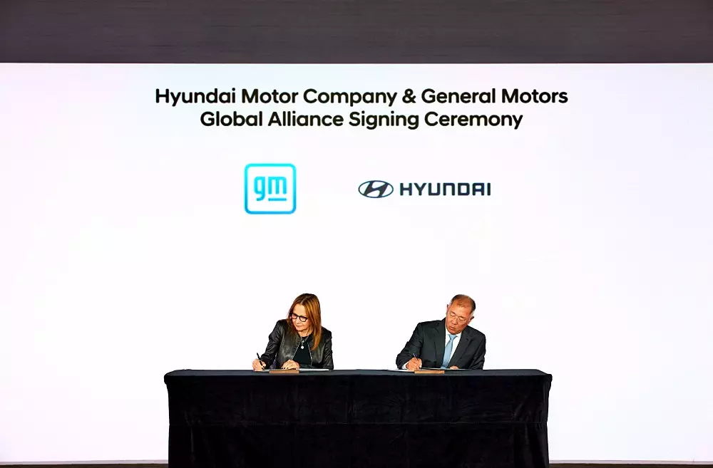 Hyundai จับมือ GM พัฒนารถยนต์ไฟฟ้า EV ร่วมกัน เริ่มดำเนินการทันที