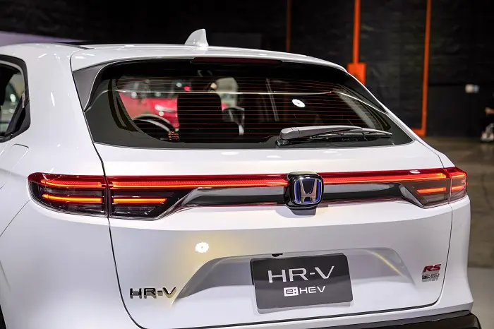 Honda HR-V ปี 2025 ไมเนอร์เชนจ์ เคาะราคาพิเศษรุ่น E เริ่มต้นที่ 89x,xxx บาท พร้อมสเปกทุกรุ่นย่อย