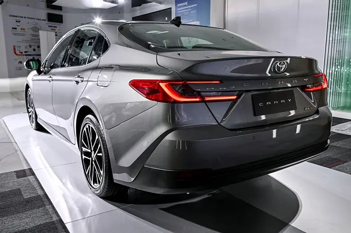 Toyota Camry 2025 เจเนอเรชันใหม่ที่ 9 