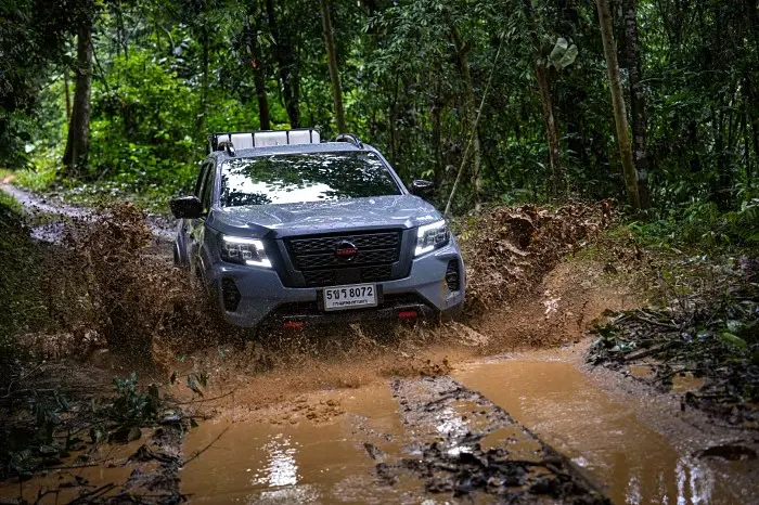 นิสสัน ร่วมมือ WWF ส่งกระบะ Nissan Navara 2024 จำนวน 2 คัน ใช้ทำภารกิจขององค์การ