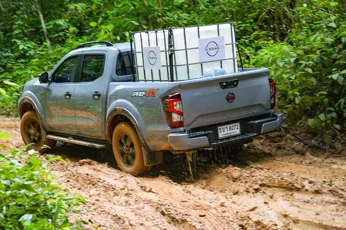 นิสสัน ร่วมมือ WWF ส่งกระบะ Nissan Navara 2024 จำนวน 2 คัน ใช้ทำภารกิจขององค์การ