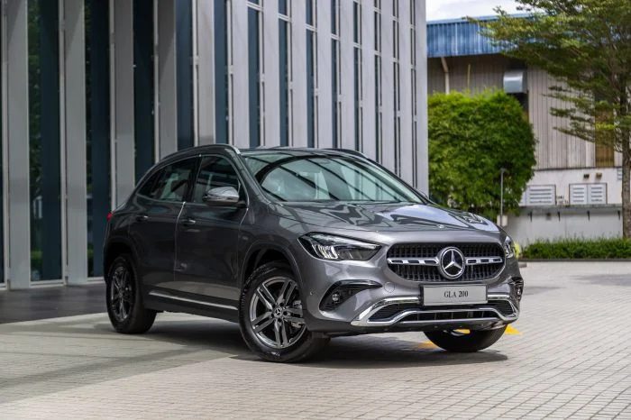 Mercedes benz รุ่น GLA 200 รถอเนกประสงค์ในแพลตฟอร์มแฮทช์แบ็ก 5 ประตู