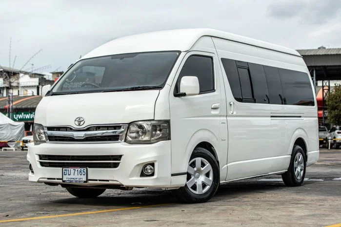 Toyota Commuter รุ่น 2.7 โฉม 2016