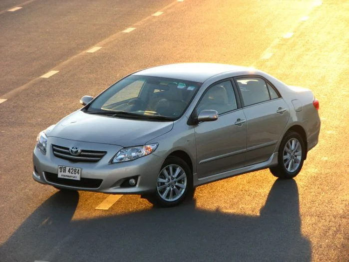 Toyota Corolla Altis รุ่น 1.8 G โฉม 2013