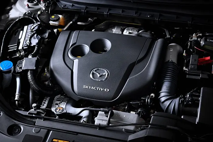 SKYACTIV-D ขนาด 2.2 ลิตร หรือเครื่องยนต์สกายแอคทีฟคลีนดีเซล 