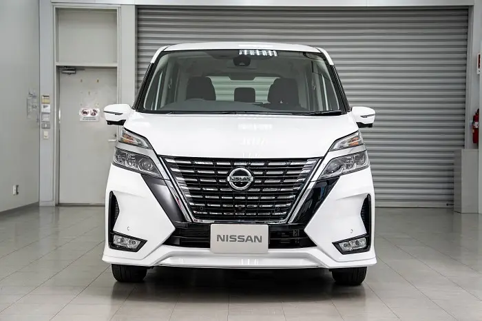 Nissan Serena รุ่น 2.0 S-Hybrid Highway Star