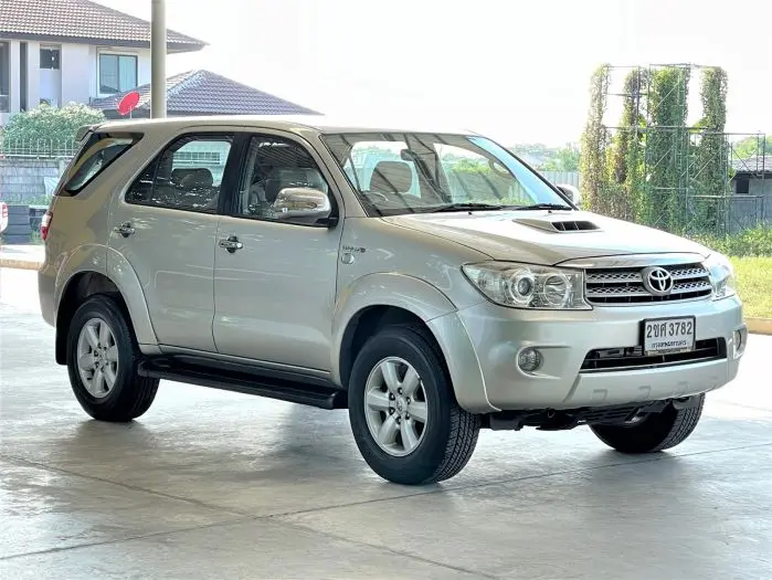 Toyota Fortuner รุ่นปี 2009