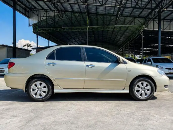 Toyota Corolla Altis รุ่น 1.6 E ปี 2004