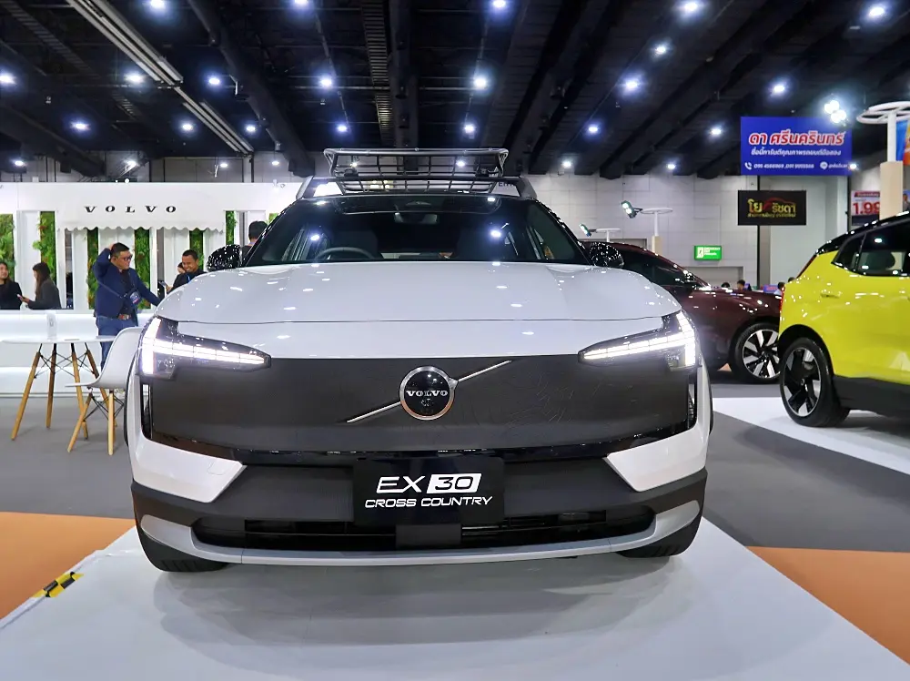 Volvo EX30 Cross Country 2025