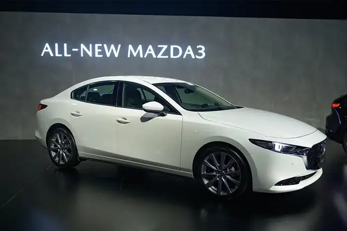 MAZDA3 SEDAN