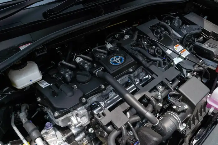 เครื่องยนต์ Toyota C-HR HEV GR Sport ใหม่