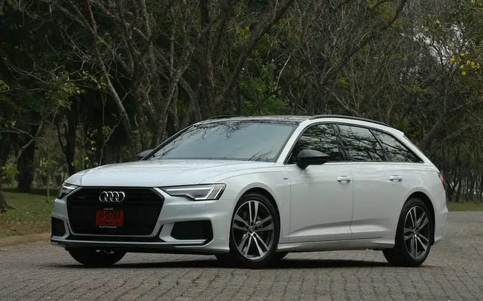 Audi A6 ราคา เริ่มต้น 3,550,000 บาท