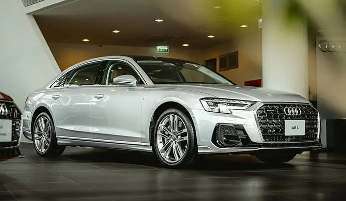 ภายนอก Audi A8
