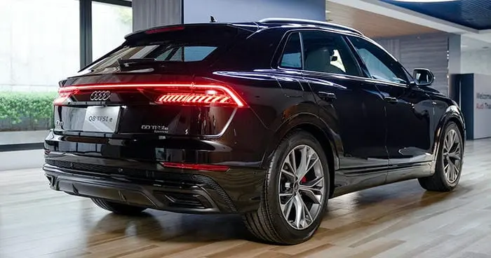 ภายนอก Audi Q8 
