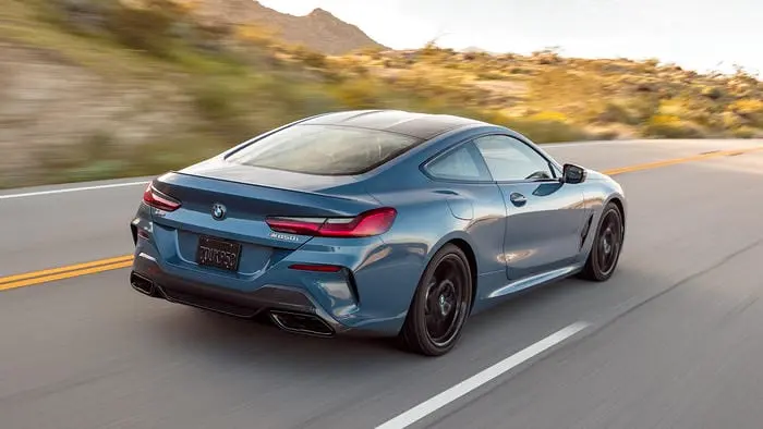 ภายนอก BMW 8 Series