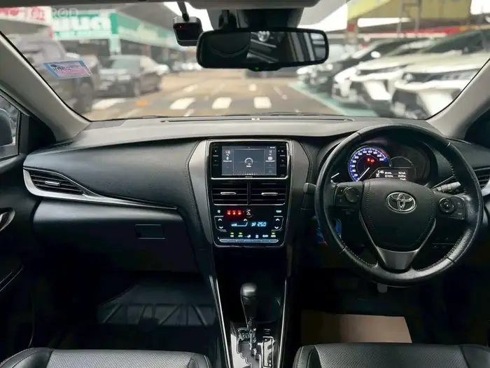 Toyota Yaris ATIV มือสอง ปี 2020 Toyota Yaris ATIV มือสอง ปี 2020
