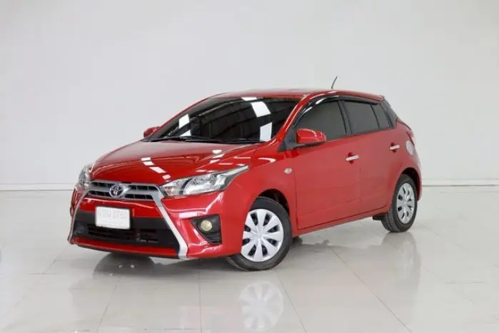 Toyota Yaris ATIV มือสอง ปี 2015 Toyota Yaris ATIV มือสอง ปี 2015