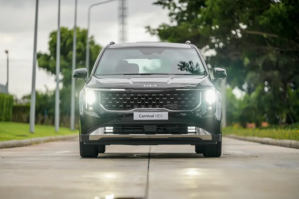 Kia Carnival ปี 2025 รุ่นไฮบริด HEV 7-seat Luxury 