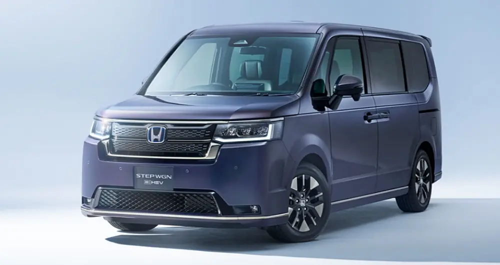  Honda STEP WGN e:HEV SPADA ในญี่ปุ่น