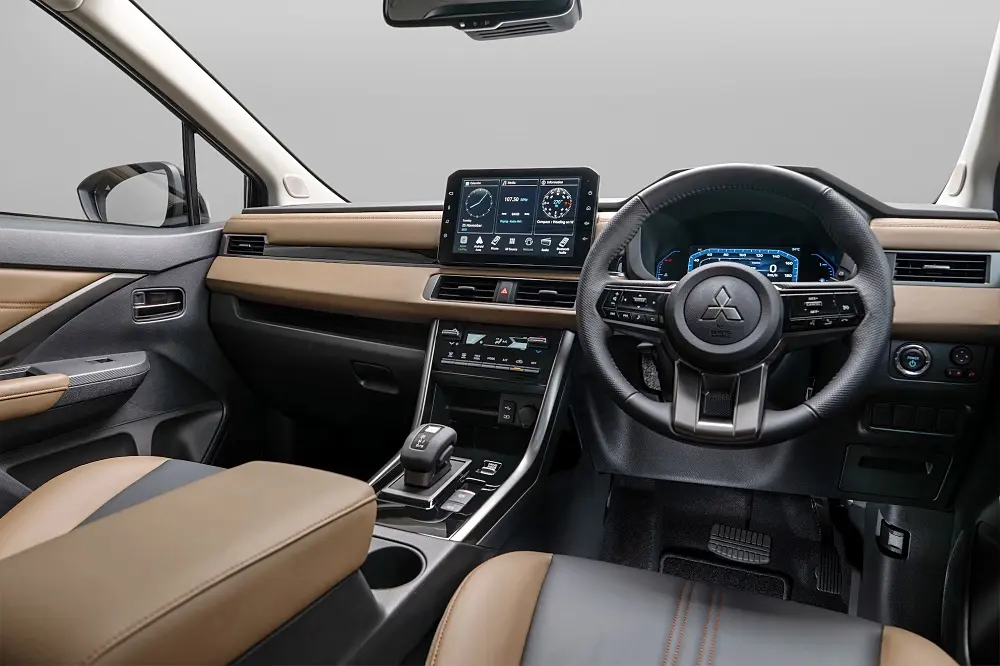  Xpander Cross HEV 2026