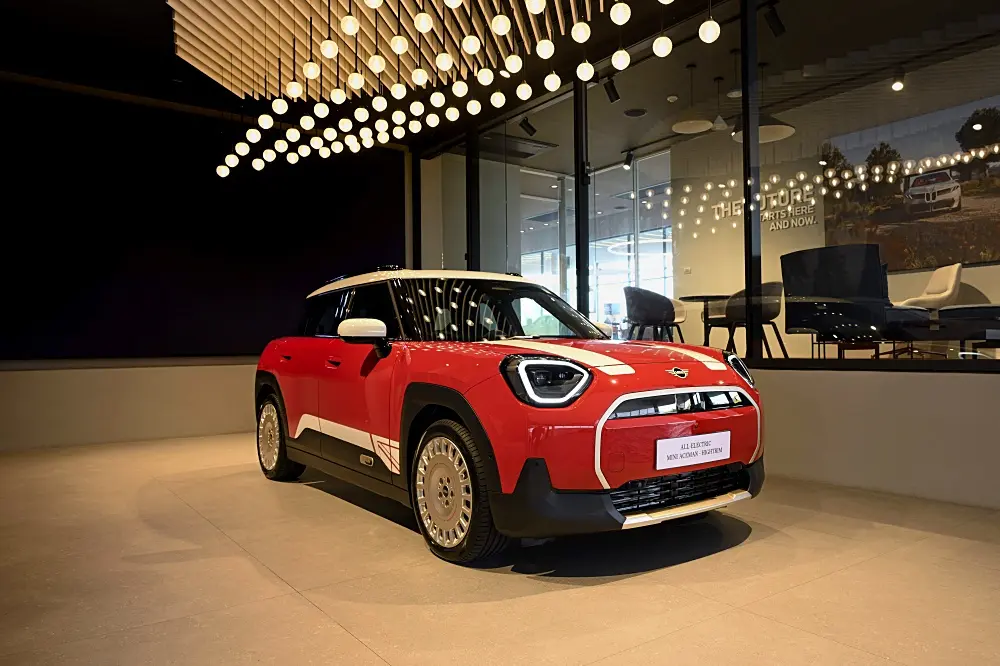 MINI Aceman SE Hightrim Aspen White Collection