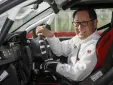 Akio Toyoda ยอมรับรู้สึกโดดเดี่ยวในการปกป้องรถเครื่องยนต์สันดาป ท่ามกลางกระแสรถ EV ที่เติบโตทั่วโลก