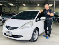 Honda Jazz 1.5VTEC รุ่นรอง Top ปี 2008 สีขาว