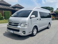 2017 Toyota COMMUTER 3.0 D4D รถตู้ เบาะ VIP11ที่นั่ง  M/T