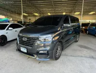 Hyundai H-1 2.5D ELITE ปี 2020 สีเทา