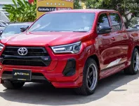 2022 Toyota Hilux Revo 2.8 GR Sports A/T สวยหรูมาก รถกระบะ 4 ประตู เกียร์ออโต้ นั่งได้ทั้งครอบครัว