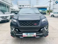 2017 Toyota Fortuner 2.4 V SUV รถบ้านมือเดียว