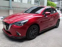 2020 MAZDA 2 SKYACTIV 1.3 SPORTS HIGH CONNECT เกียร์AUTO สีแดง วิ่งน้อย 28,500 กม. รถสวยสภาพใหม่ 