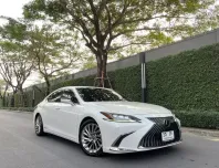 2019 Lexus ES300h 2.5 Grand Luxury รถเก๋ง 4 ประตู รถสภาพดี มีประกัน ไมล์แท้ มือเดียวป้ายแดง 