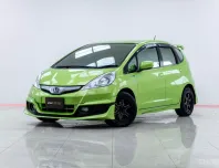 5A878 Honda JAZZ 1.3 Hybrid รถเก๋ง 5 ประตู 2015 