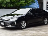 Toyota Camry 2.5 Hybird Premium  ปี 2015 เครื่องยนต์เบนซิน 4 สูบ 2.5 ลิตร ทำงานร่วมกับมอเตอร์ไฟฟ้า
