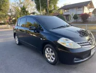 2009 Nissan Tiida 1.8 G รถเก๋ง 5 ประตู 