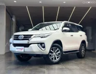 2015 Toyota Fortuner 2.8 V 4WD SUV ออกรถ 0 บาท