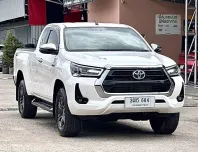 2022 Toyota Hilux Revo 2.4 Prerunner Mid รถกระบะ ออกรถง่าย