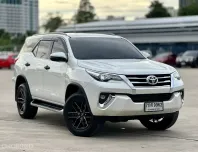 2018 Toyota Fortuner 2.4 V 4WD SUV รถสภาพดี มีประกัน ไมล์แท้ มือเดียวป้ายแดง 